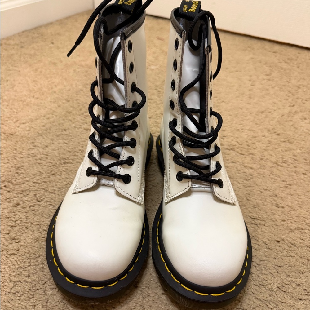 1460 Softy T Leather Lace Up Boots in White - size 7 - Picture 2 of 12